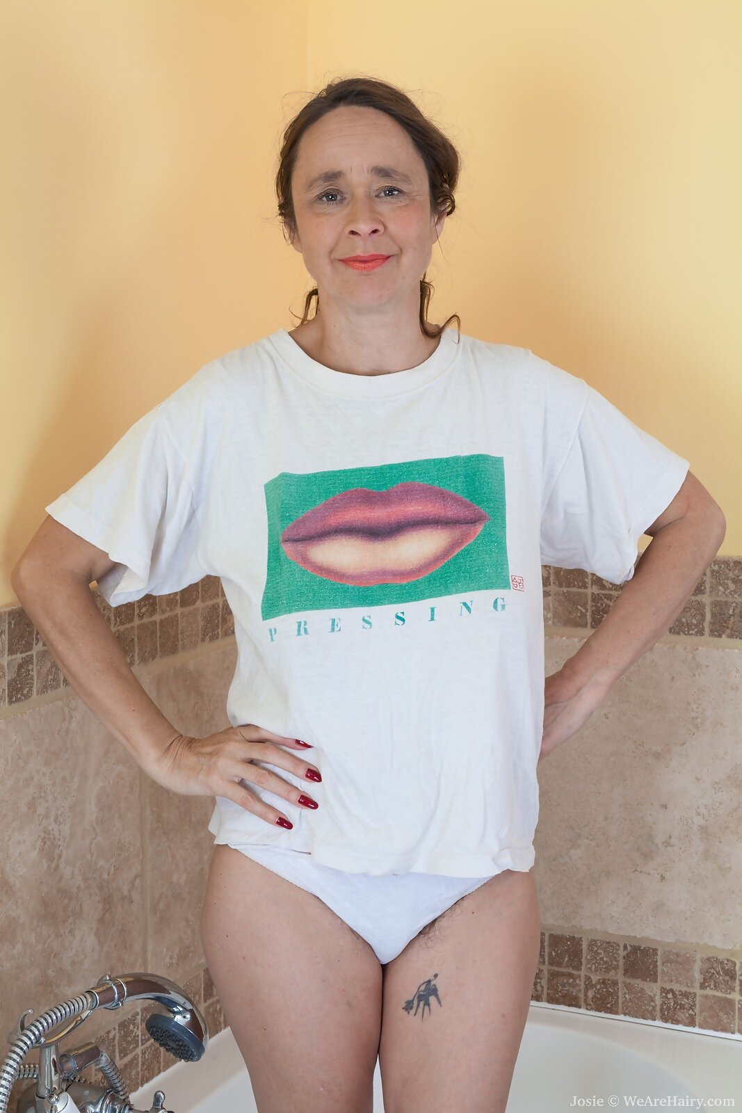 Josie from We Are Hairy - Picture #1