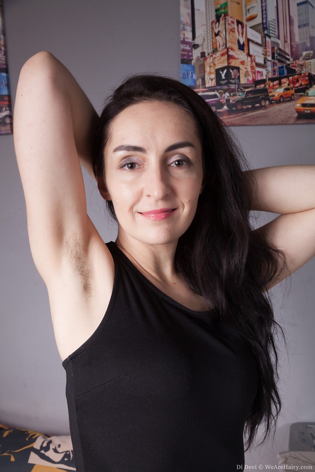 Di Devi from We Are Hairy - Picture #1