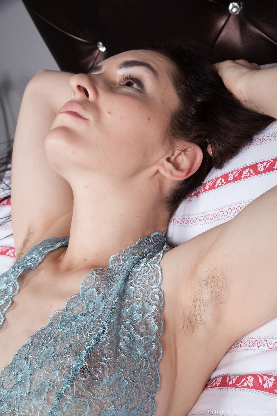 Di Devi from We Are Hairy - Picture #1