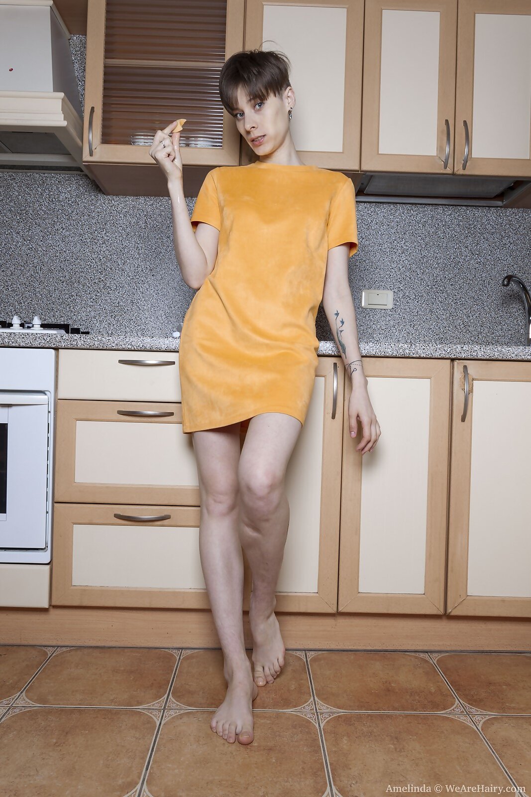 Amelinda from We Are Hairy - Picture #1